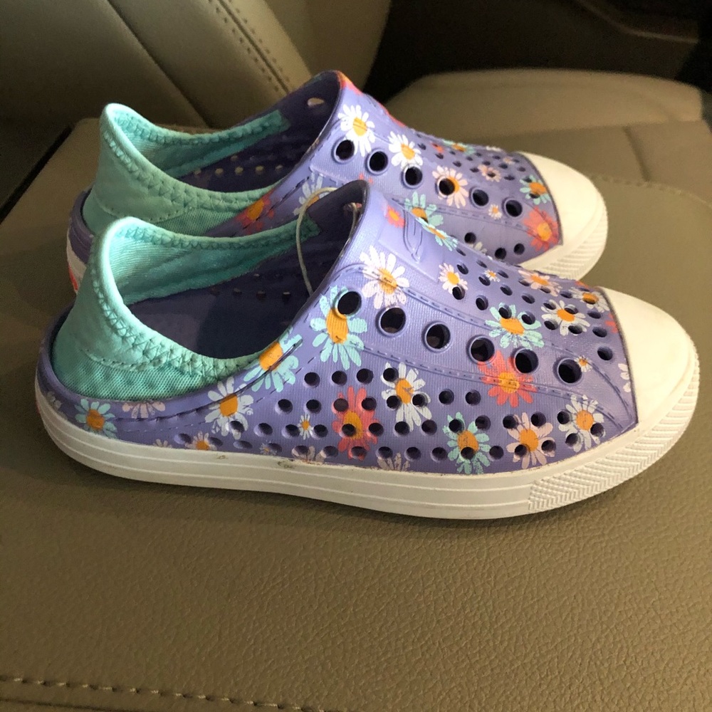 Skechers Guzman Steps Aqua Surge Slip-On Sneakers